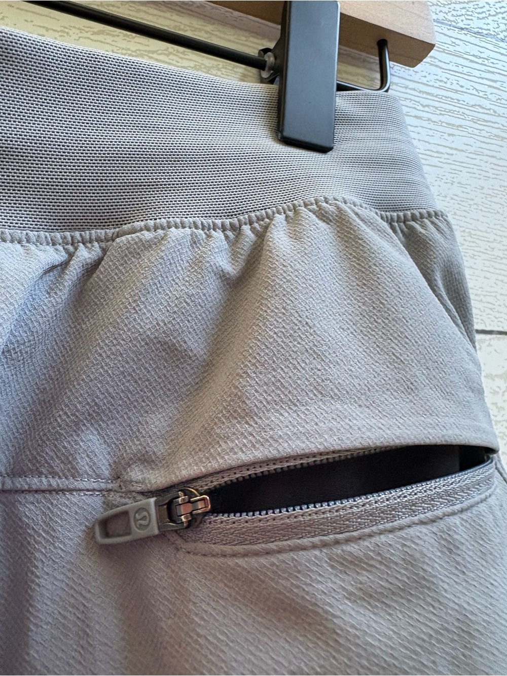 Lululemon License to Train Linerless Short 7” Rhino Grey Size Large - Picture 15 of 16